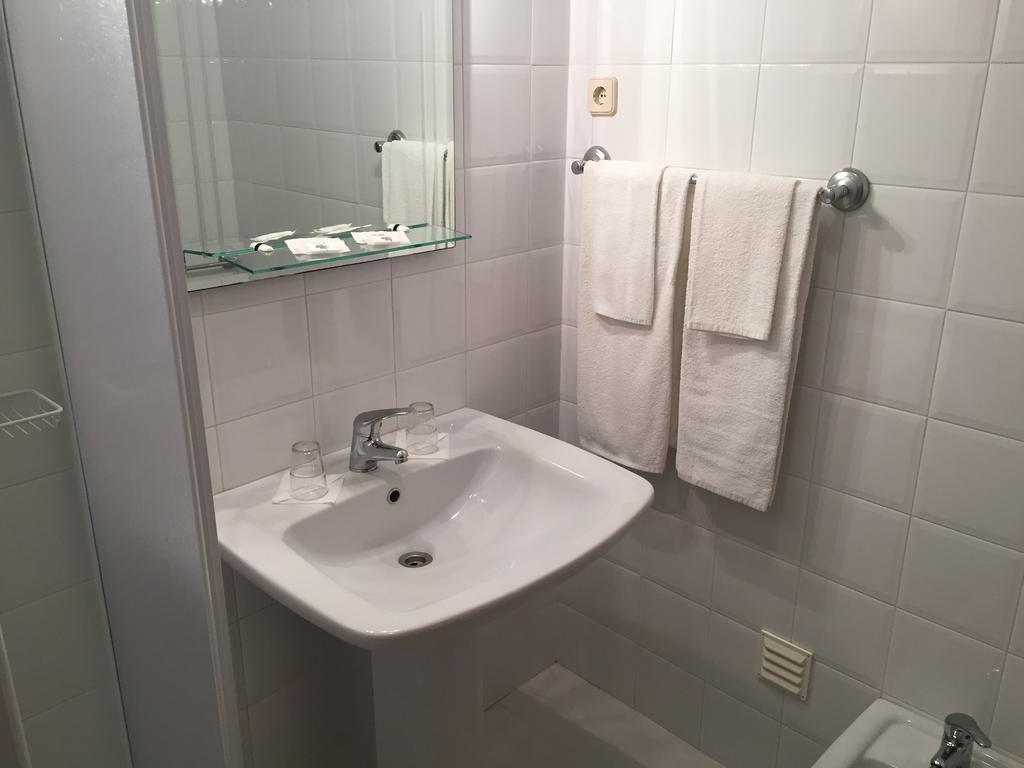 Granada Holidays Guest House São Martinho do Porto Cameră foto