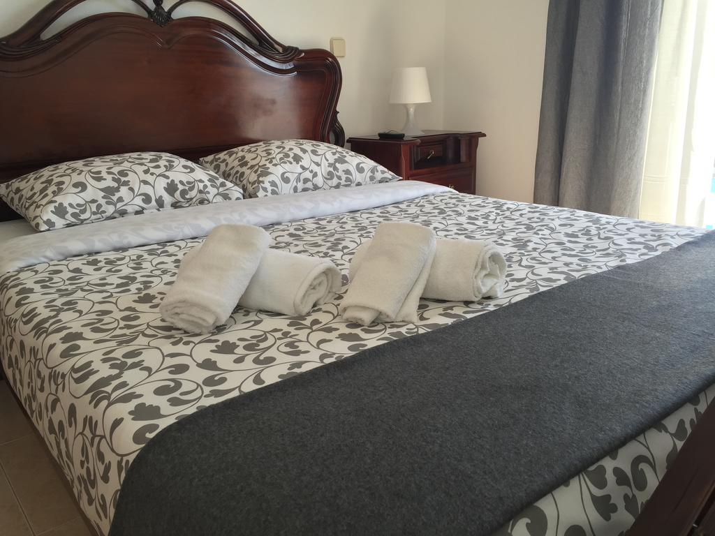 Granada Holidays Guest House São Martinho do Porto Cameră foto
