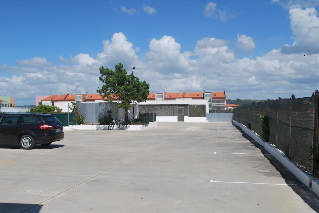 Granada Holidays Guest House São Martinho do Porto Exterior foto